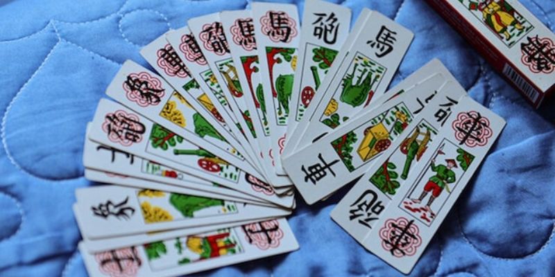 Chi tiết luật chơi bao gồm: về các lá bài, các chia bài, xếp lá Chi tiết luật chơi bao gồm: về các lá bài, các chia bài, xếp lá